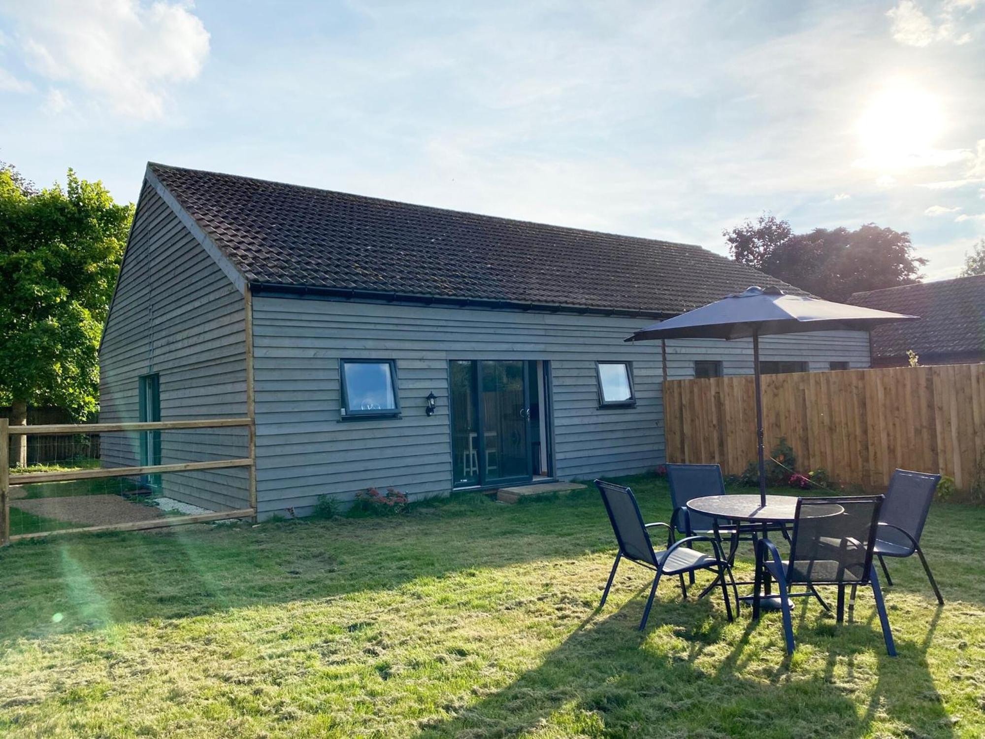 Mill View Villa Hickling Exterior photo